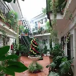 El Patio Πανσιόν *